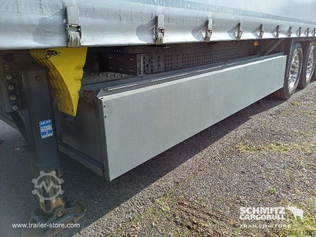 Open semitrailer with tarp Schmitz Cargobull Semitrailer Curtainsider Standard