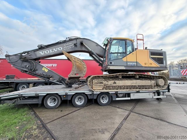 Chain excavator VOLVO EC 300 EL mit GPS