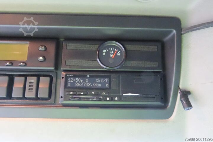 Refrigerated/frozen transport Renault D 19T Sleeper, Thermoking, RETARDER 2 zones tem...