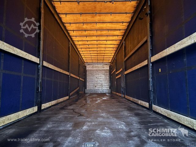 Open semitrailer with tarp Schmitz Cargobull Semitrailer Curtainsider Mega