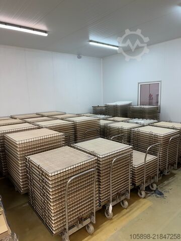 Retorts / autoclaves from recently closed Babyfoods factory Lagarde 4 trolley retorts / autoclaves