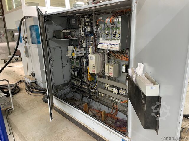 Bearbeitungszentrum mit Durchlauf Weeke BHX500