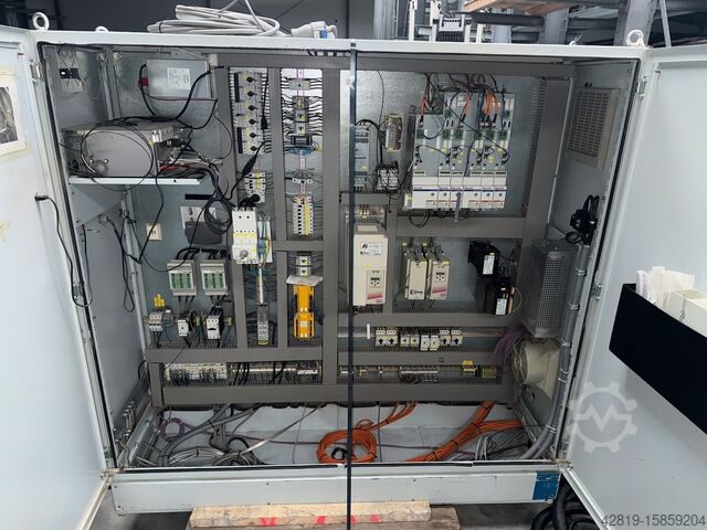 Bearbeitungszentrum mit Durchlauf Weeke BHX500