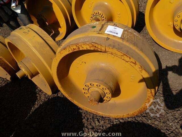 Teile & Zubehör Caterpillar Leiträder D10