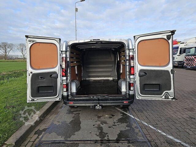 Hochdachkombi RENAULT TRAFIC 2.0 DCI L2H1 Work-Edition !