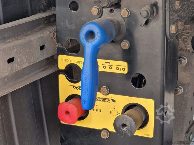 Kühl-/Tiefkühltransport Schmitz Cargobull SCB*S3B - Frigo Schmitz - Hooks/Rohrbahnen/Vlee...