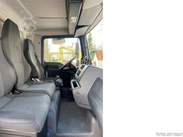 Livestock transporter MAN TGL 8180 Gimmel 1-4 Pferde Wohnmobilzulassung