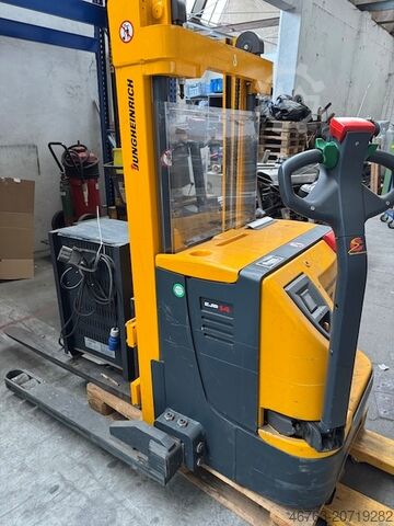 Pallet truck Jungheinrich EJB 14