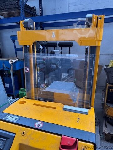 Pallet truck Jungheinrich EJB 14