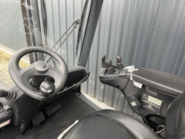 LPG Forklifts Linde H25T-02