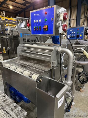 600 mm Überziehanlage mit Hochleistungspumpe. GEA CFS WetCoater 600