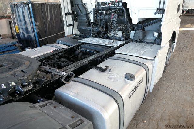 Standard SZM MAN 18.500 TGX 4x2, Intarder, 2x Tank, Standheizung