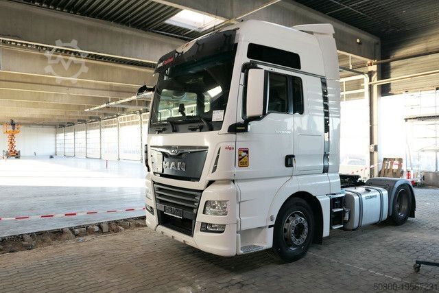 Standard SZM MAN 18.500 TGX 4x2, Intarder, 2x Tank, Standheizung