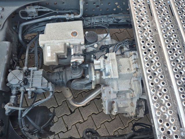 Standard SZM MERCEDES-BENZ Actros 1848 LS Öl-Retarder Standklima BigSpace