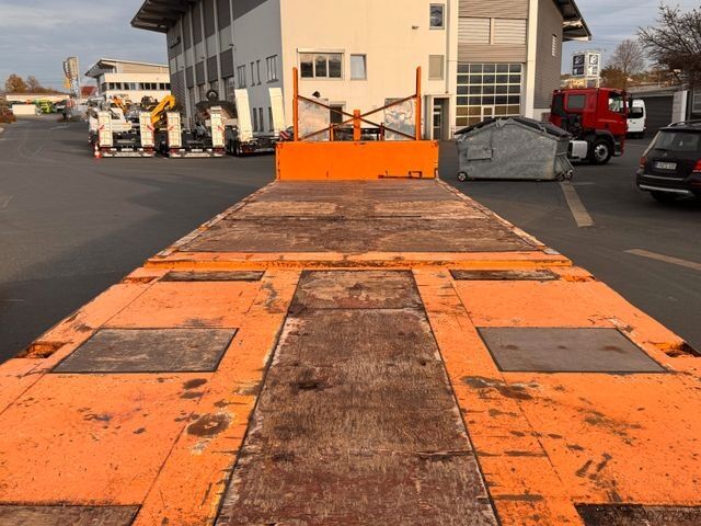 Tieflader-Sattelauflieger DINKEL DSAFA 36000 Schräglader/Tieflader 2x Lenkachse