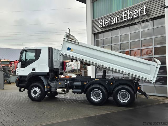 Kipper LKW IVECO Trakker AT260T41W 6x6 Meiller AHK