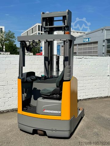 Reach trucks Jungheinrich ETV 214 - Service Neu - Batterie 80% - 8,3m Hub -1,4t