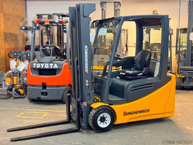 Elektro 3-Rad Jungheinrich EFG 216 - Service Neu - Batterie 84% -Triplex - 1,6t