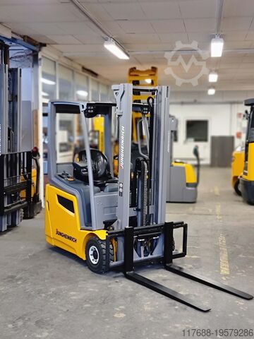 Elektro 3-Rad Jungheinrich EFG 213 - Service Neu - Batterie 80% - Freihub