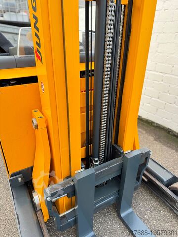 Reach trucks Jungheinrich ETV 216 - Service Neu - Batterie 80% - 5.693 Std. - 9,02m