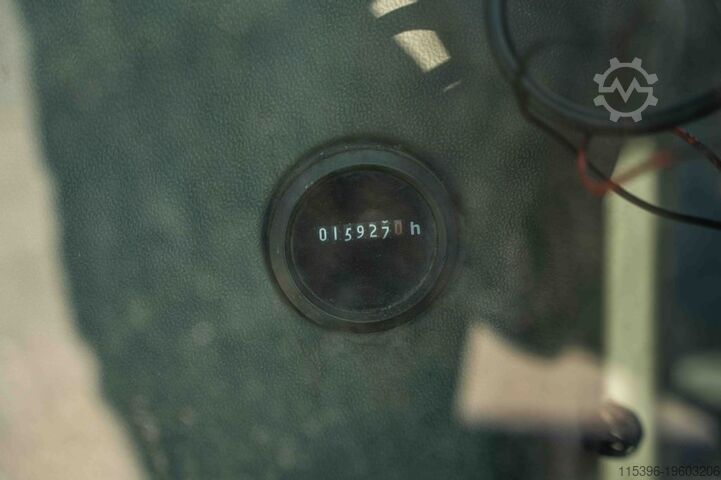 Full-container reach stacker Kalmar DRF450-60S5