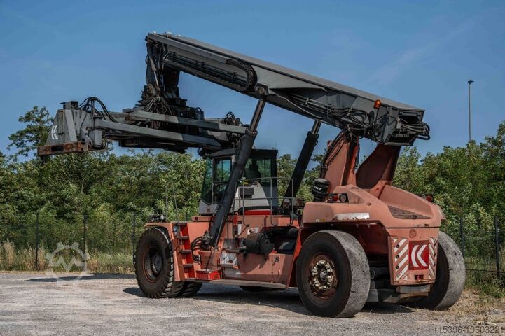 Full-container reach stacker Kalmar DRF450-60C5X