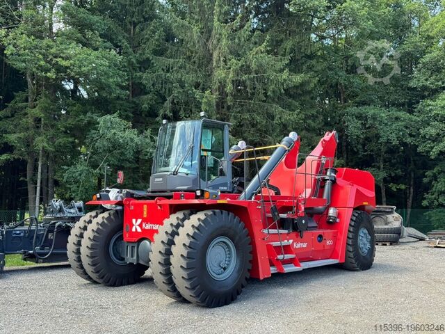 Full-container reach stacker Kalmar DRG450-60S5ME