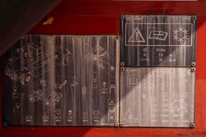 Full-container reach stacker Kalmar DRF450-60S5