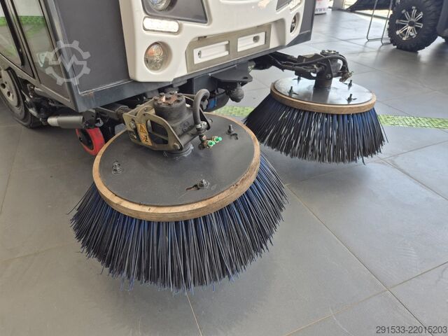 Sweeper truck Johnston C200/201 - Sweeper