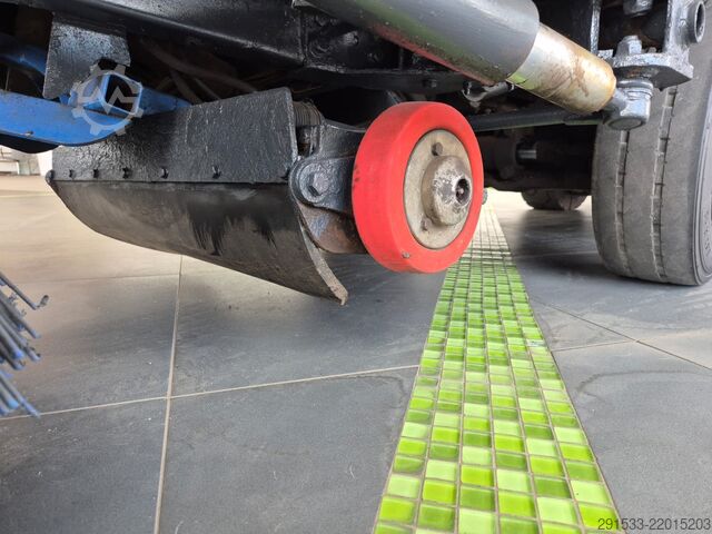 Sweeper truck Johnston C200/201 - Sweeper