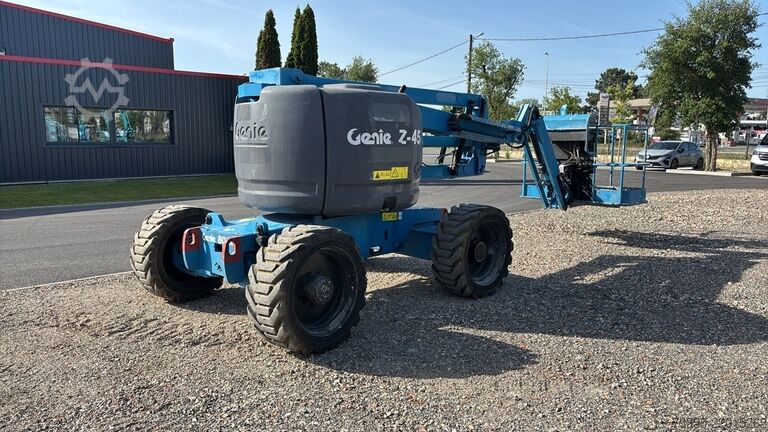 Articulated Boom Lift Genie Z-45/25 J RT