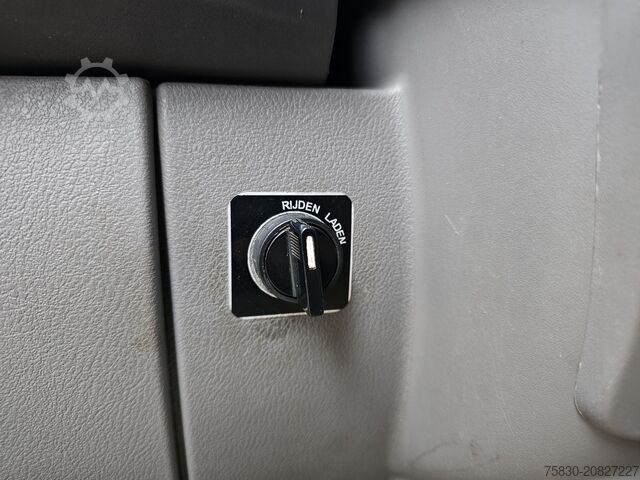 Bergungsfahrzeug DAF LF 220 16-77 / OPRIJ / 10T LAADVERMOGEN