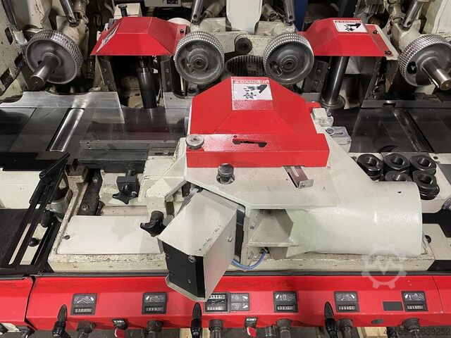 Hobel- und Kehlautomat WEINIG HYDROMAT  (8 spindle)