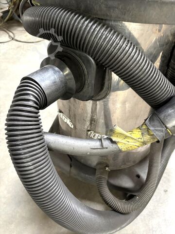 Industrial vacuum cleaner Industrial Vacuum Cleaner 