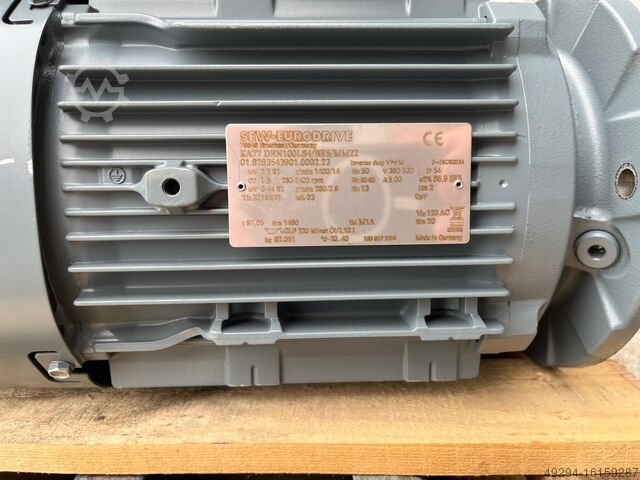 4x electric motors SEW-EURODRIVE MM22D