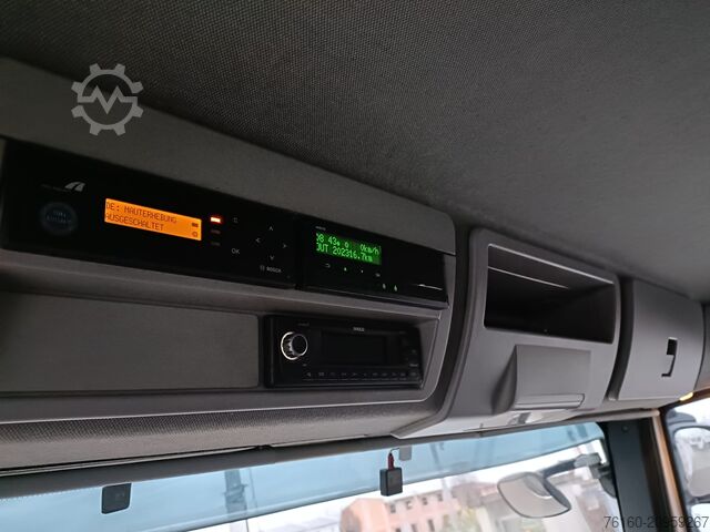 Curtain-sided body with sliding tarpaulin and EUR sideboard Iveco EUROCARGO 75E21P