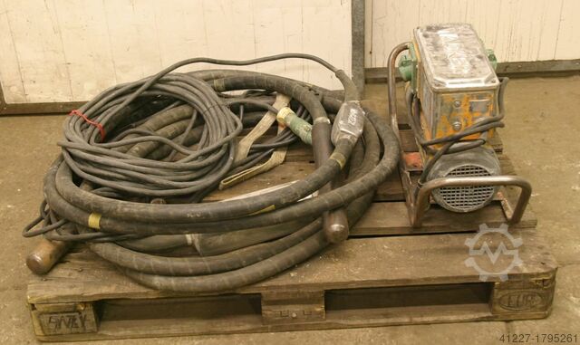 Flaschenrüttler mit 2 Flaschen Wacker TU1.6/42/200