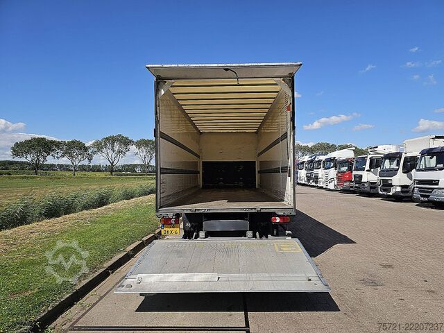 Suitcase RENAULT D 220
