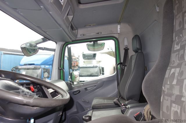 LKW mit Pritsche & Plane MERCEDES-BENZ 922 L  Schiebeplane