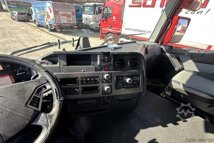 LKW mit Pritsche & Plane Renault T460.18 4x2 Plane Hebebühne / Swiss-Vehicle