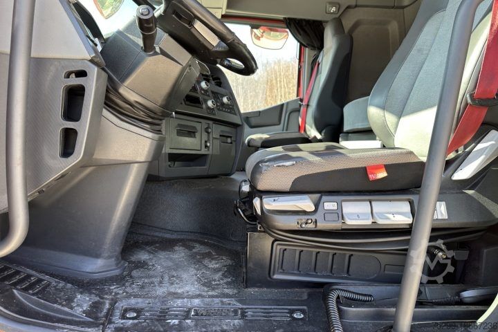 LKW mit Pritsche & Plane Renault T460.18 4x2 Plane Hebebühne / Swiss-Vehicle