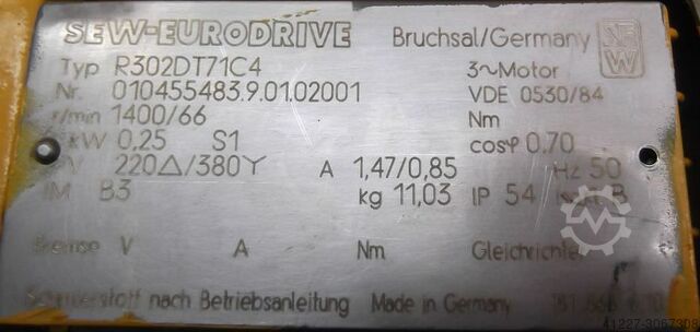 Gear motor 0.25 kW 66 rpm SEW-EURODRIVE R302DT71C4