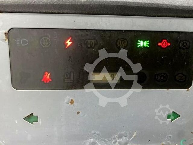 4-wheel forklift Doosan D 70 S-5 (3G) 5