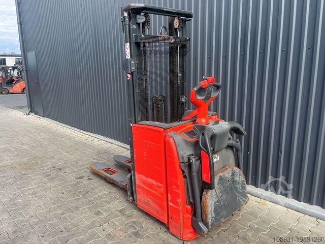 Stand-on stacker Linde L14APi