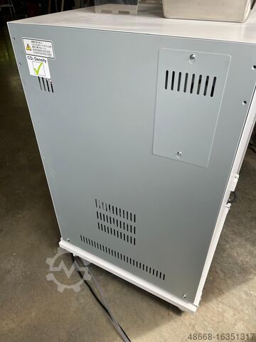 CO2 incubator cabinet H2O2 PHCbi MCO-170AICUVH-PE