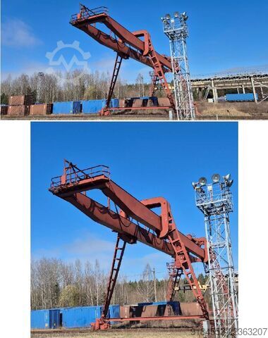 Rail-mounted container gantry crane KRAN / Uzlovsky Machine-Building Plant 20-25-8.5-5