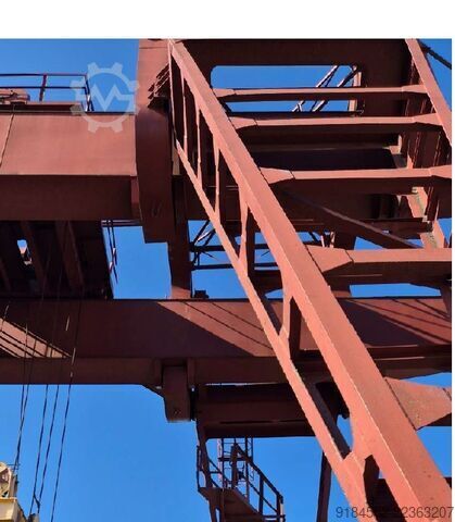 Rail-mounted container gantry crane KRAN / Uzlovsky Machine-Building Plant 20-25-8.5-5