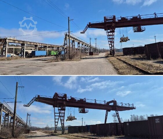 Rail-mounted container gantry crane KRAN / Uzlovsky Machine-Building Plant 20-25-8.5-5
