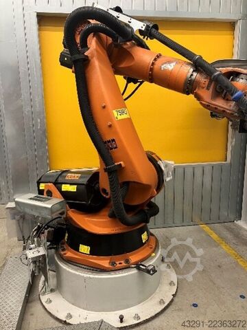 Industrial robot KUKA KR 240 L210-2 2000 Seriennr. 911888