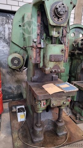 Eccentric press Weingarten EV63